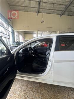 هیۆندای ئەلەنترا